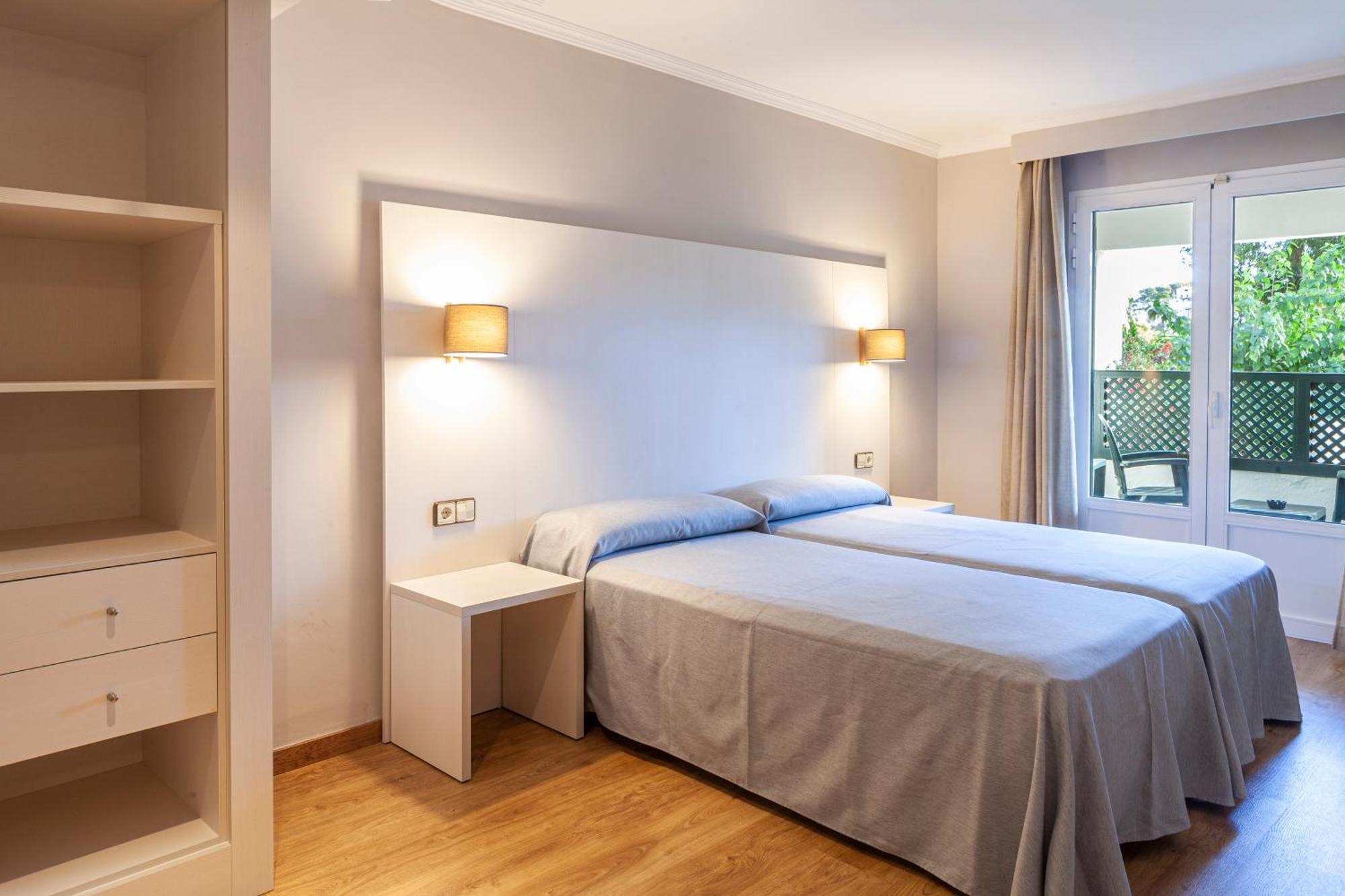 Minura Cala Galdana & Apartamentos D'Aljandar Buitenkant foto