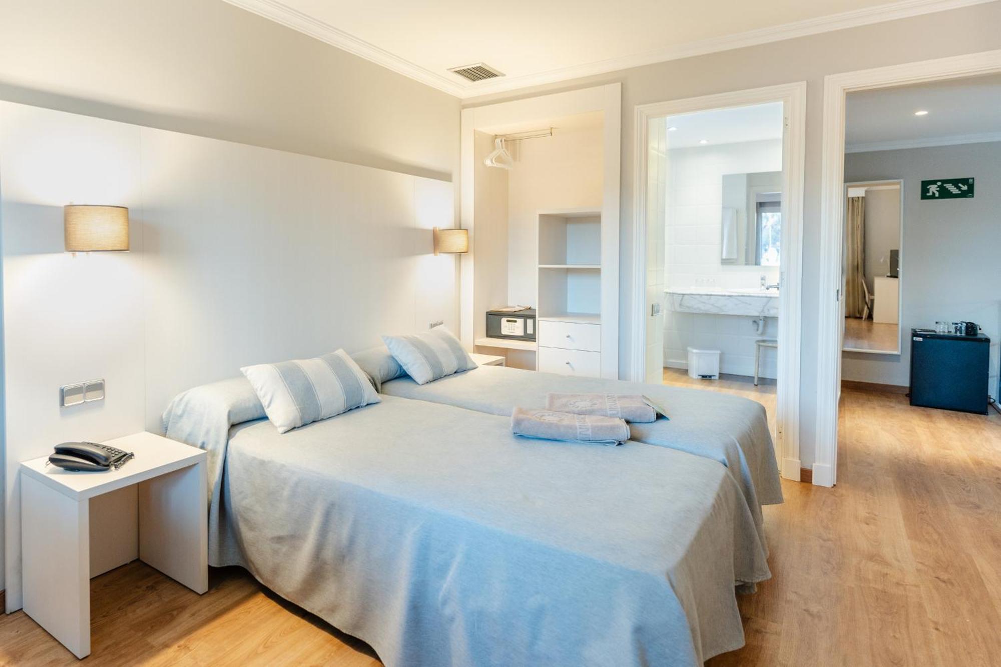 Minura Cala Galdana & Apartamentos D'Aljandar Buitenkant foto
