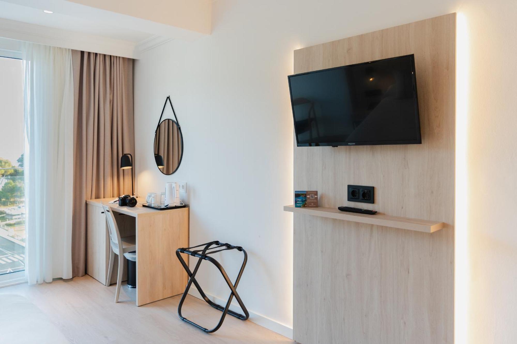 Minura Cala Galdana & Apartamentos D'Aljandar Buitenkant foto